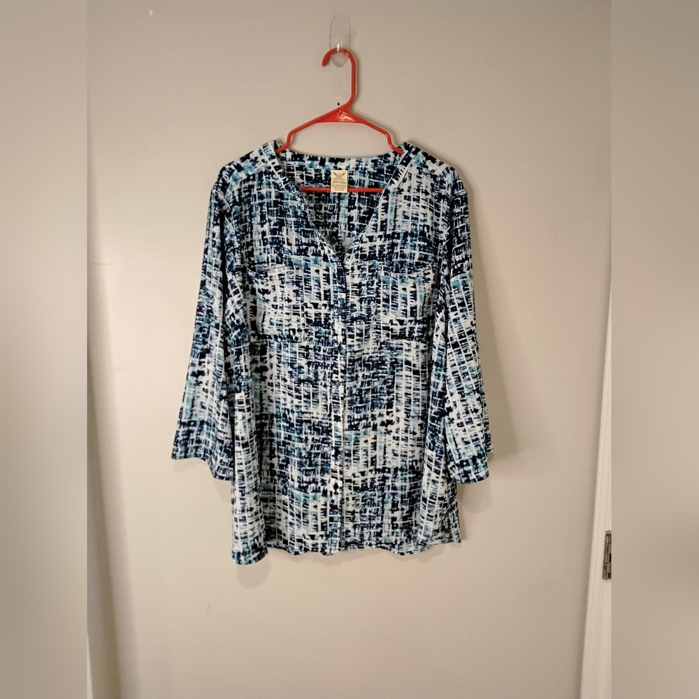 Faded Glory Blue and White Abstract Blouse